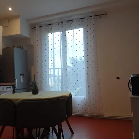 Appartamento Lumineux Au Centre De Dieppe, Calme Et Confortable *