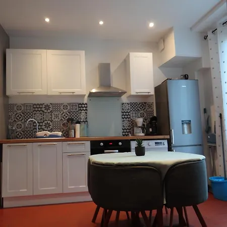 Appartamento Lumineux Au Centre De Dieppe, Calme Et Confortable