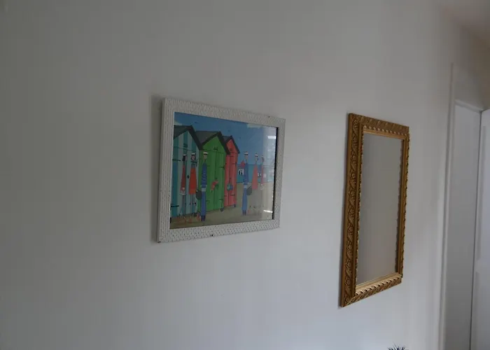 Lumineux Au Centre De Dieppe, Calme Et Confortable