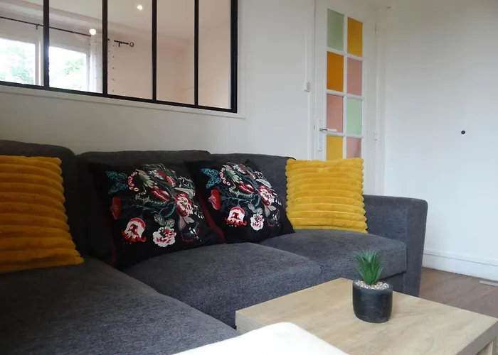 Appartement Lumineux Au Centre De Dieppe, Calme Et Confortable